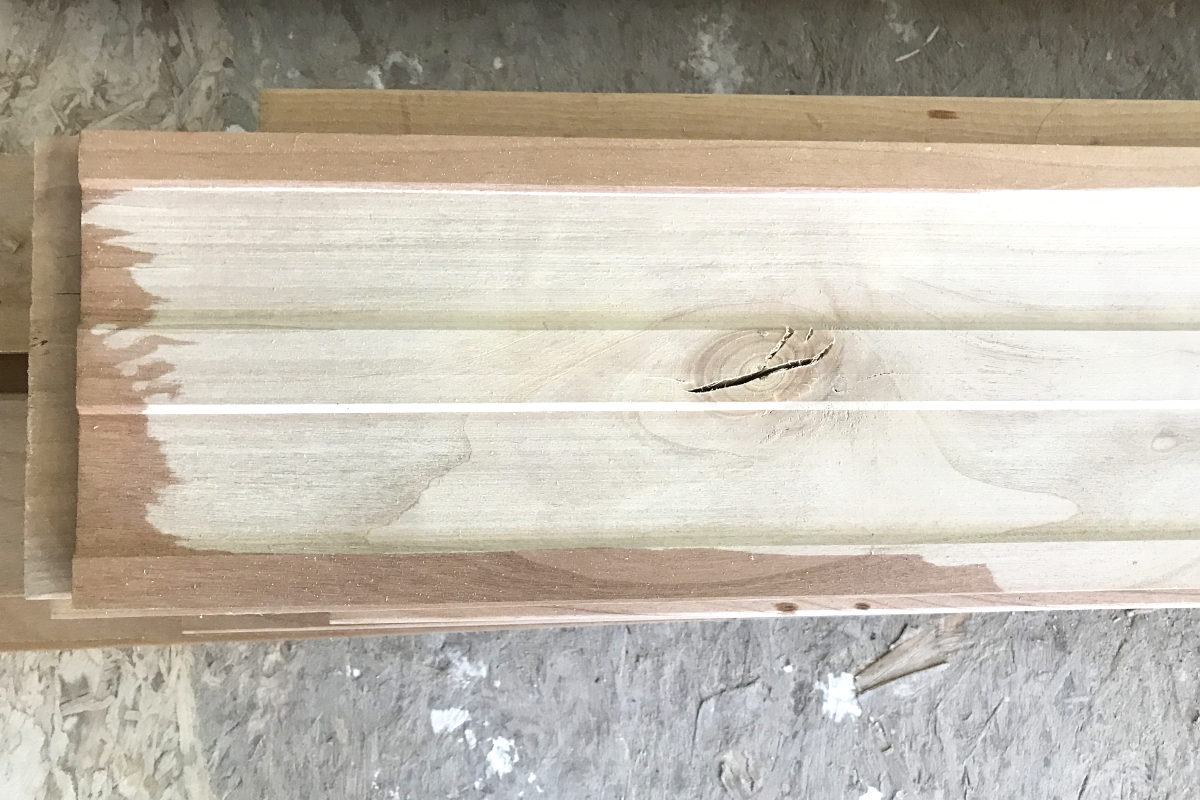 wood bleach on alder removes the pigment
